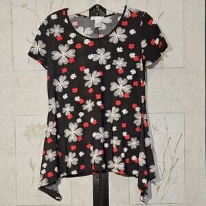 Cato Black Floral Blouse with Asymmetrical Hem and Short Sleeves